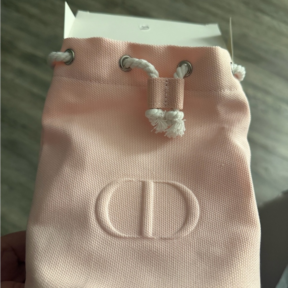 Dior Drawstring makeup Pouch. Or whatever you want to use it for - Picture 10 of 14